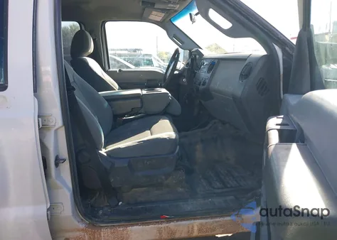 2013 Ford F-250 Xl z USA, uszkodzony, nr VIN 1FT7W2B6XDEA04818